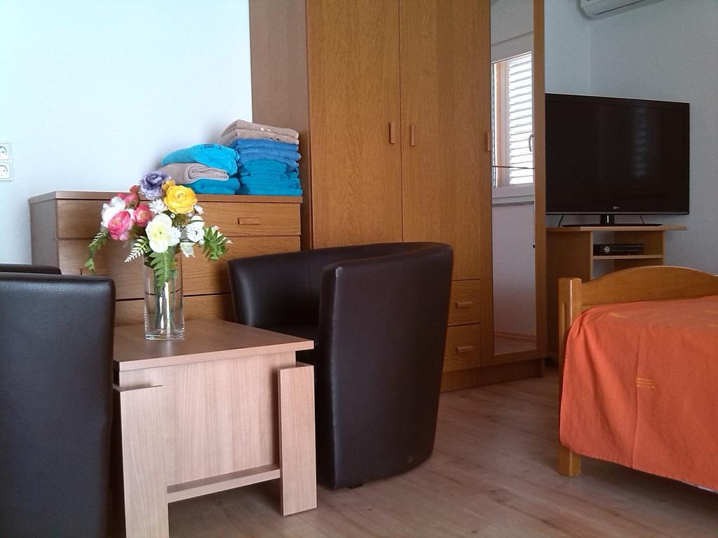 Apartments Batarilo غورني كارين الغرفة الصورة
