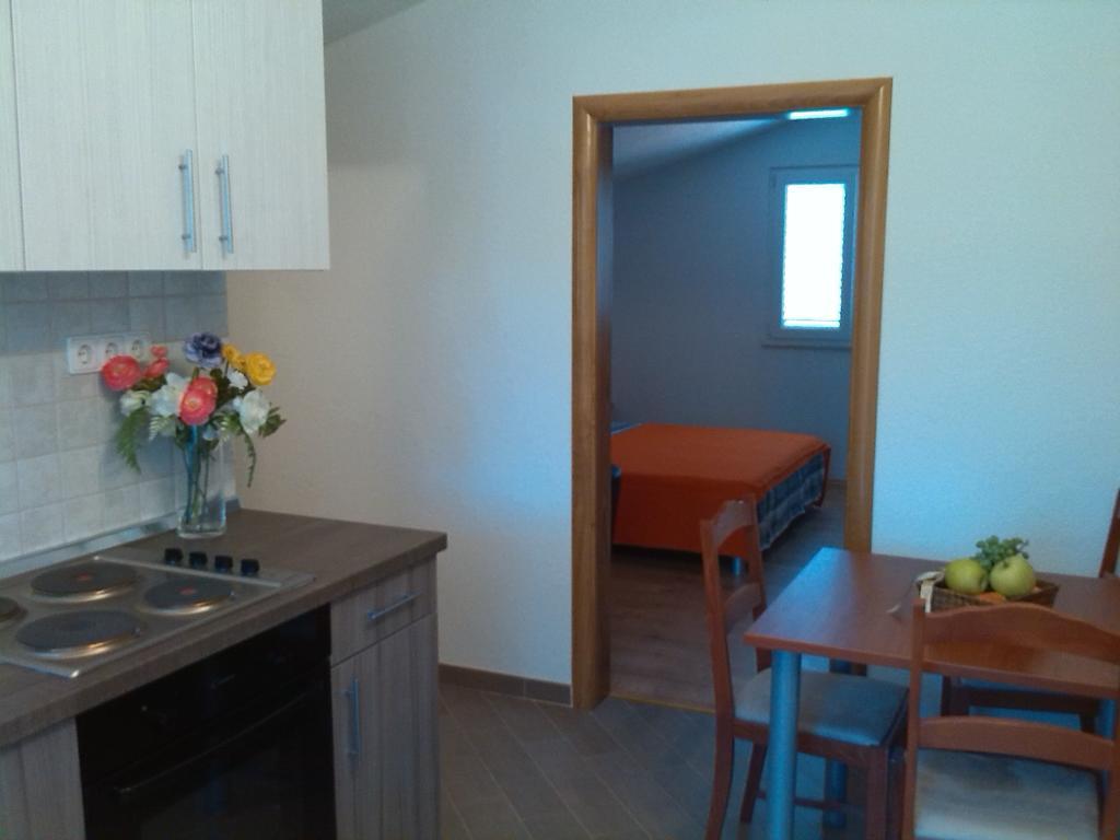 Apartments Batarilo غورني كارين الغرفة الصورة